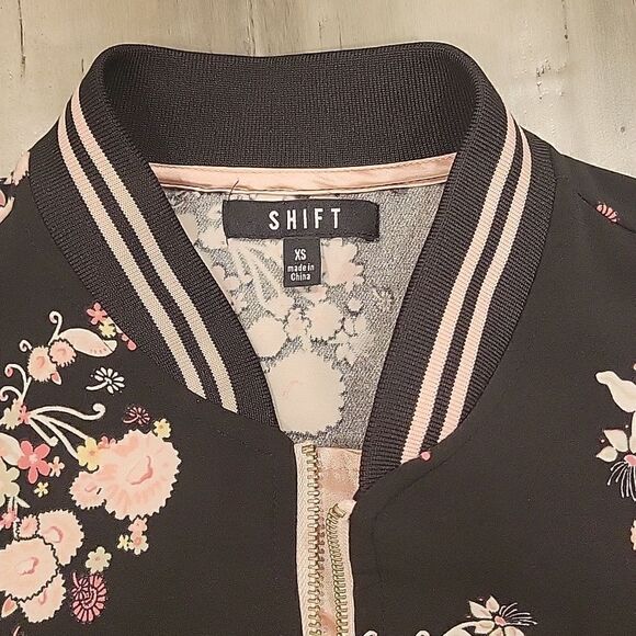 SHIFT light jacket XS - Picture 2 of 4